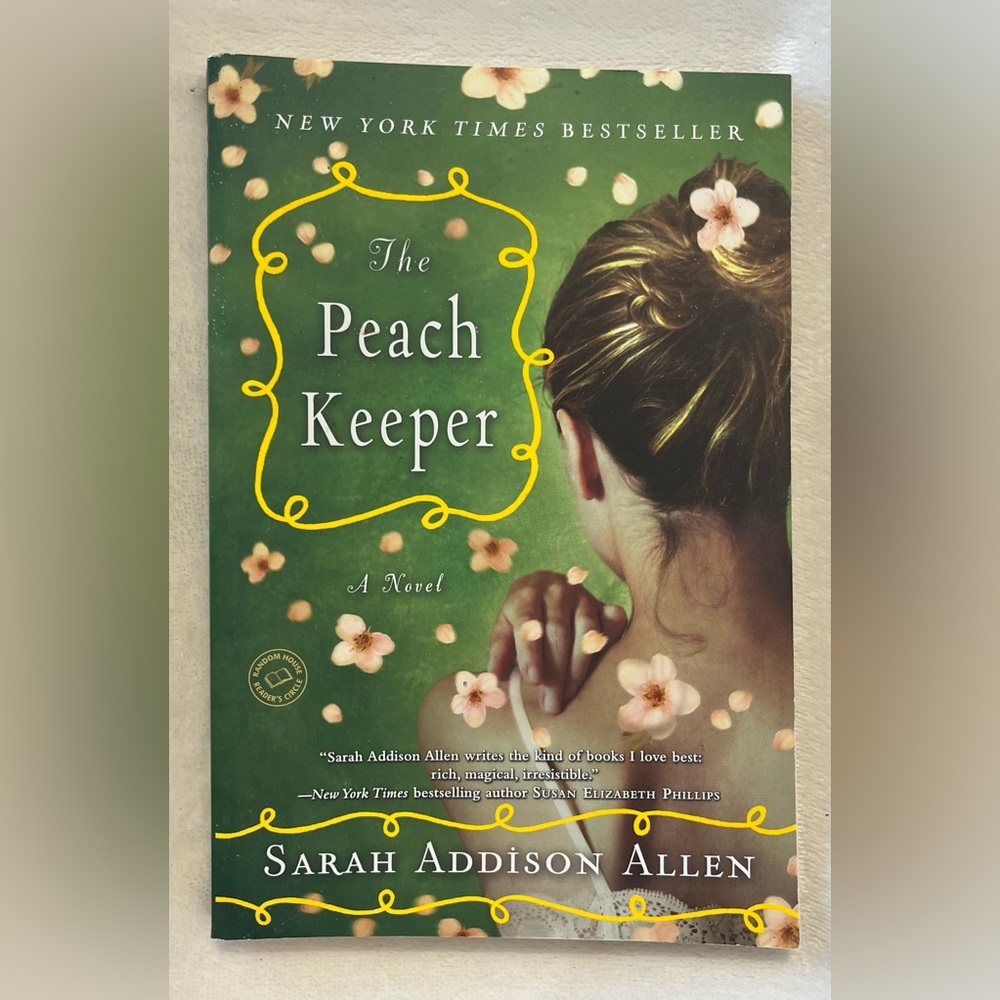 5/$7 📚 The Peach Keeper by Sarah Addison Allen